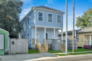 005-2360NorthRobertsonStreet-NewOrleans-LA-70117-SMALL