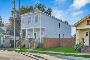 006-2360NorthRobertsonStreet-NewOrleans-LA-70117-SMALL