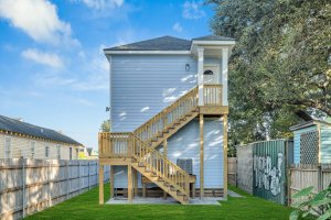 026-2360NorthRobertsonStreet-NewOrleans-LA-70117-SMALL